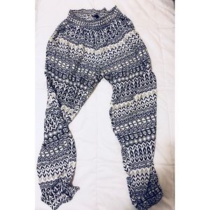 American Eagle/ aerie Printed Harem Pants